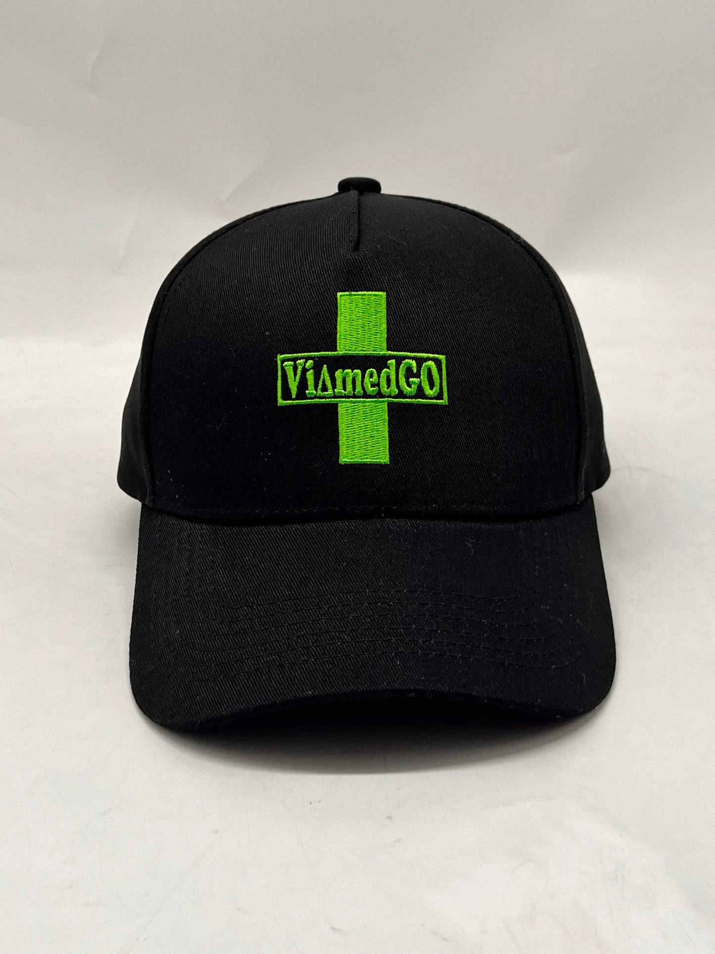 ViamedGo Kappe - Klassiches Design mit Logostickerei